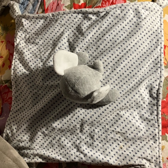 Carter’s Just One You Plush Grey Elephant Lovey Security Blanket With Triangles - Picture 5 of 5